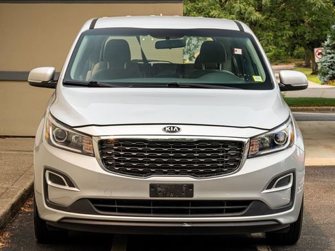 Used 2019 Kia Sedona L FWD image 9