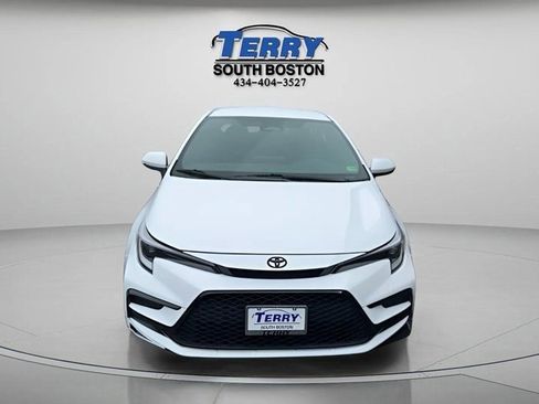 Used 2024 Toyota Corolla SE image 2