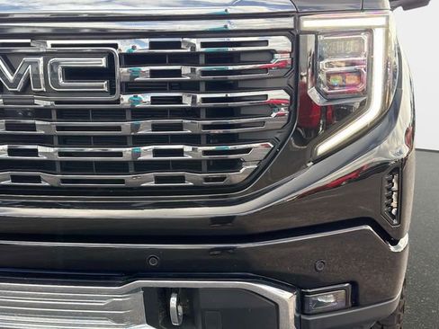Used 2024 GMC Sierra 1500 Denali Ultimate AWD/4WD image 9
