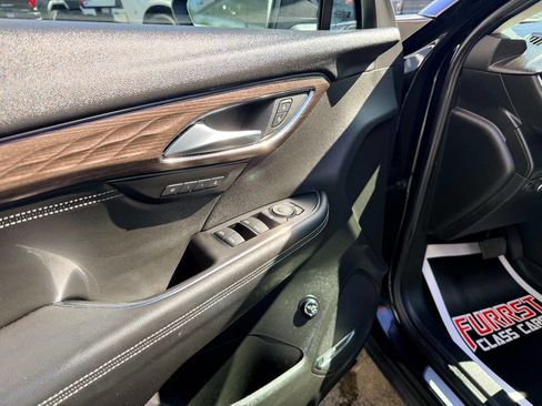 Used 2023 Buick Envision Avenir image 16