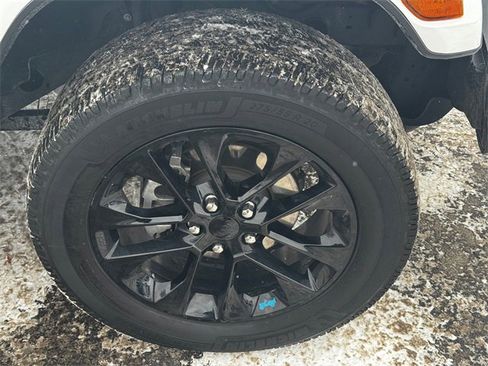 Certified 2022 Jeep Wrangler Unlimited Sahara w/ Cold Weather Group image 9