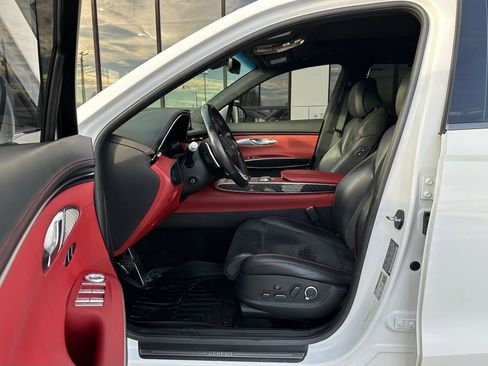 Used 2022 Genesis GV70 3.5T Sport w/ Sport Prestige Package image 16