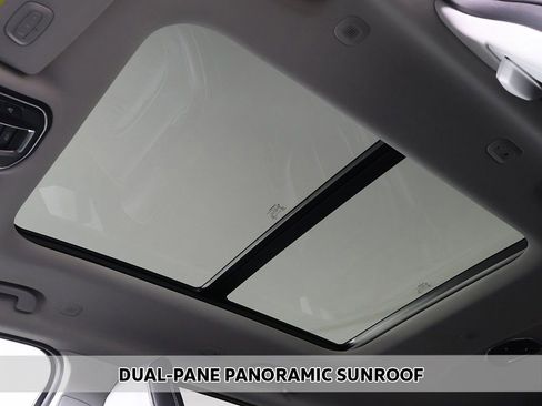 Used 2023 Jeep Grand Cherokee L Limited image 4