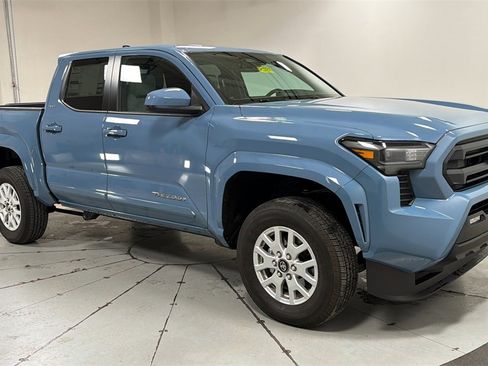 New 2026 Toyota Tacoma SR5 image 3