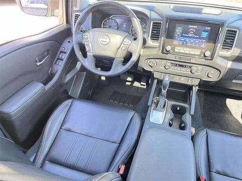 Used 2024 Nissan Frontier SL image 28