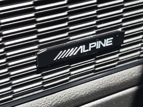 Used 2022 Jeep Grand Cherokee L Limited AWD/4WD image 8