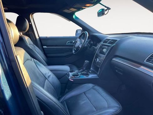 Used 2017 Ford Explorer Limited image 15