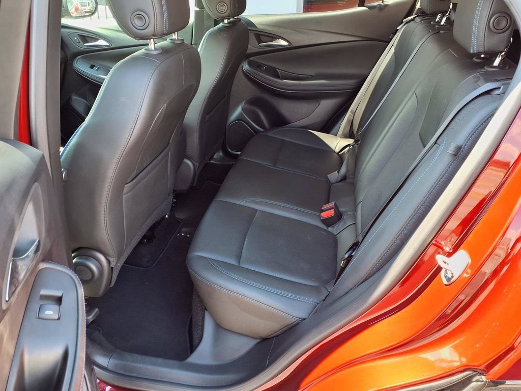 Used 2025 Buick Encore GX Sport Touring w/ Advanced Technology Package FWD image 20