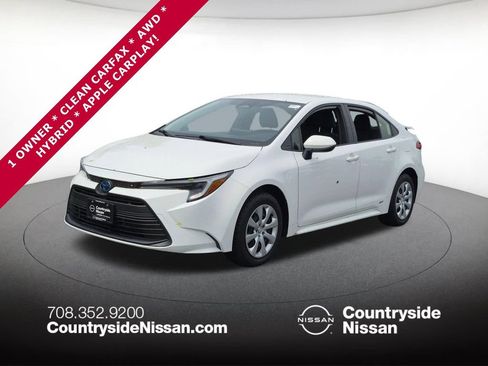 Used 2024 Toyota Corolla LE AWD/4WD image 1