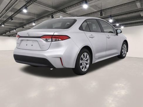 Used 2023 Toyota Corolla LE FWD image 4