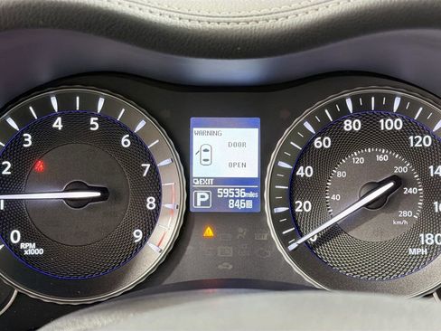 Used 2016 INFINITI Q70 3.7 w/ Technology Package AWD/4WD image 15
