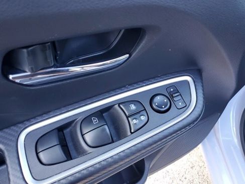 Used 2024 Nissan Versa SR w/ Trunk Package image 23