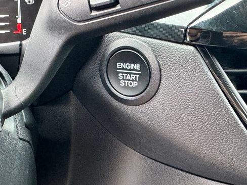Used 2023 Ford Escape ST-Line Select AWD/4WD image 17