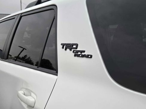 Used 2019 Toyota 4Runner TRD Off-Road Premium AWD/4WD image 18