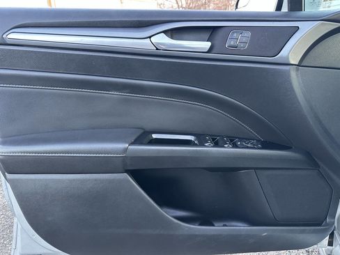 Used 2016 Ford Fusion Titanium FWD image 30