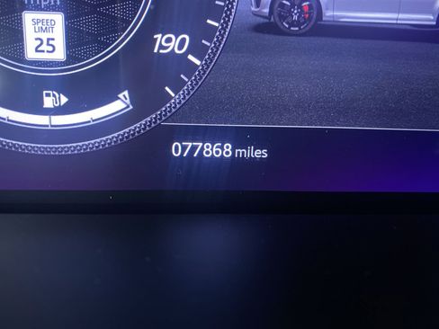 Used 2021 Land Rover Range Rover Sport SVR image 4