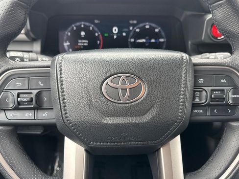 Certified 2025 Toyota 4Runner TRD Off-Road AWD/4WD image 30