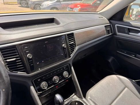Used 2018 Volkswagen Atlas SEL FWD image 6