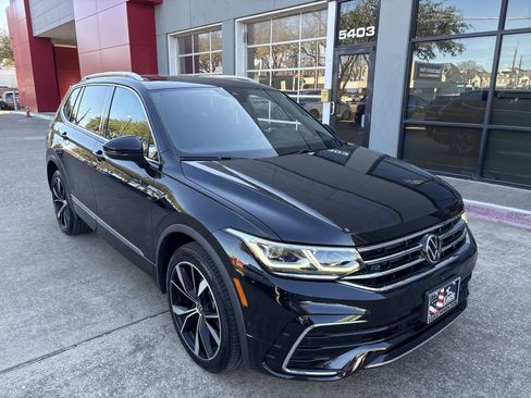 Used 2023 Volkswagen Tiguan SEL R-Line image 24