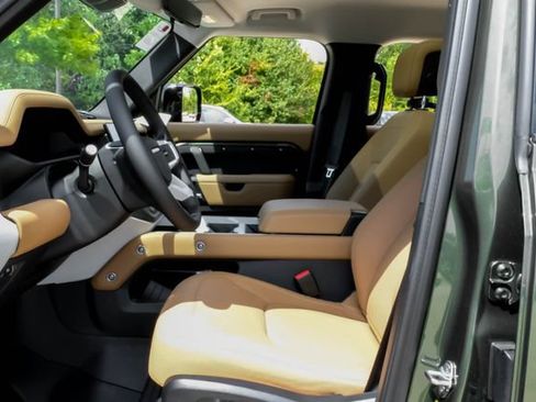 New 2026 Land Rover Defender 130 S AWD/4WD image 4