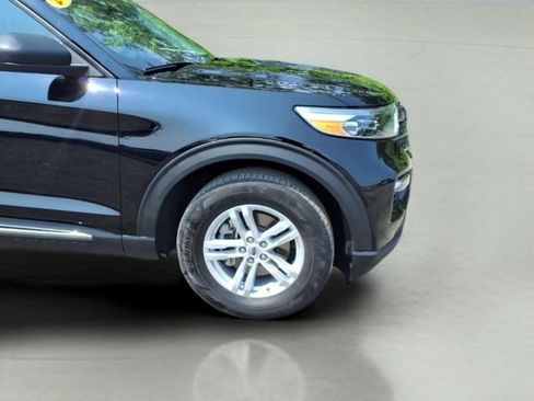Certified 2023 Ford Explorer XLT w/ Equipment Group 202A AWD/4WD image 4