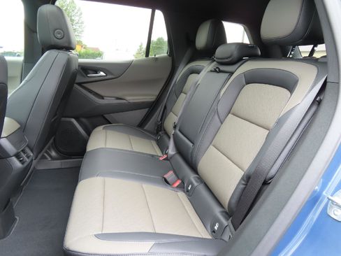 New 2025 Chevrolet Equinox LT w/ Convenience Package II image 35