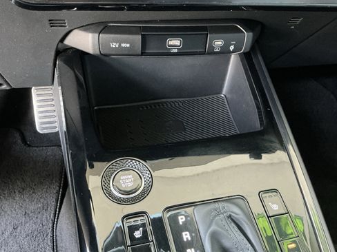 Used 2023 Kia Niro EX Touring image 27