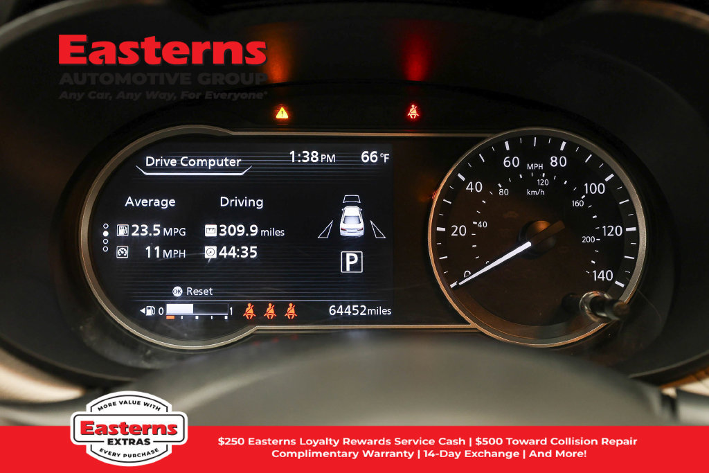 Used 2022 Nissan Versa SV FWD image 19