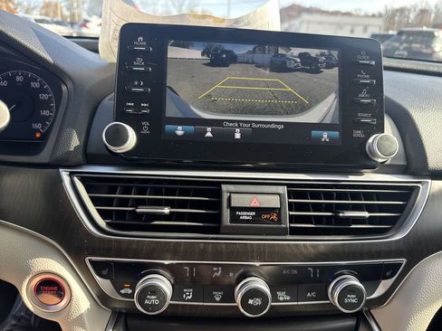 Used 2020 Honda Accord EX image 26
