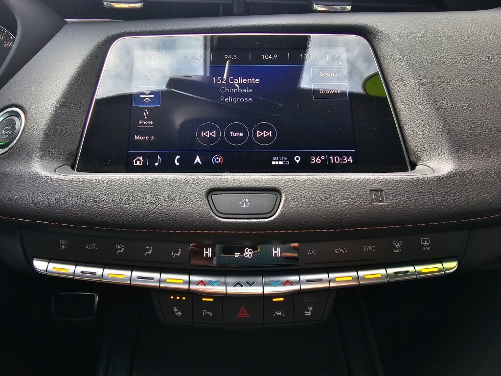 Used 2019 Cadillac XT4 Sport w/ Driver Awareness Package AWD/4WD image 27