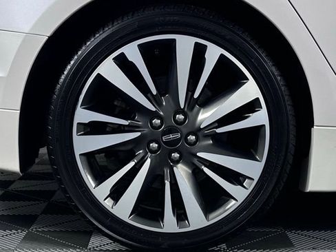 Used 2019 Lincoln MKZ Reserve image 11