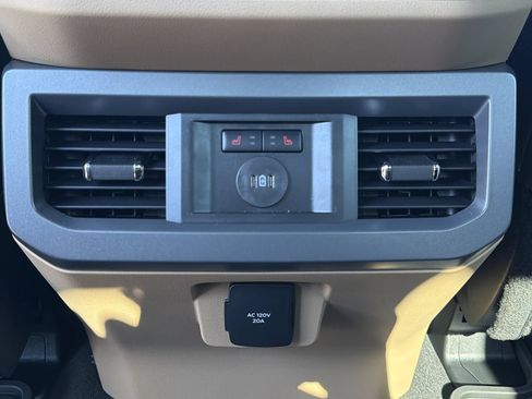 New 2025 Ford F350 Lariat w/ Lariat Ultimate Package AWD/4WD image 33
