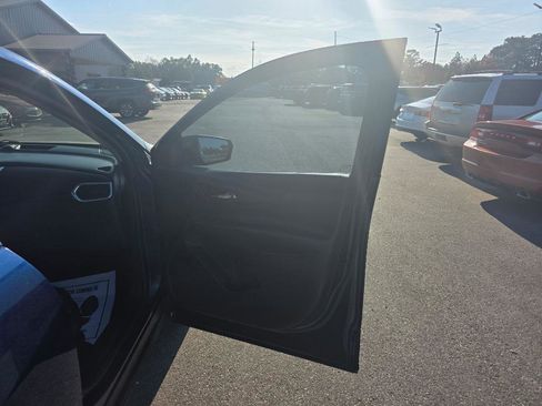 Used 2019 Chevrolet Equinox LT image 10