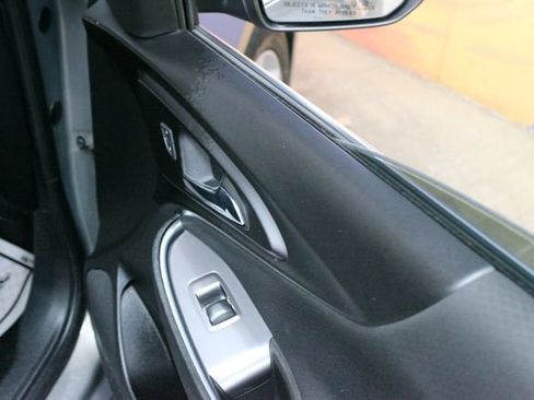 Used 2018 Chevrolet Malibu LT FWD image 11