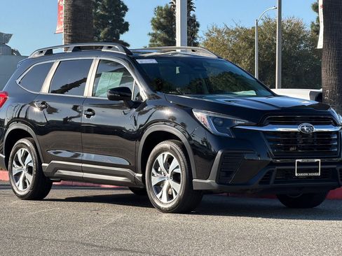 Used 2023 Subaru Ascent Premium w/ Convenience Package image 6