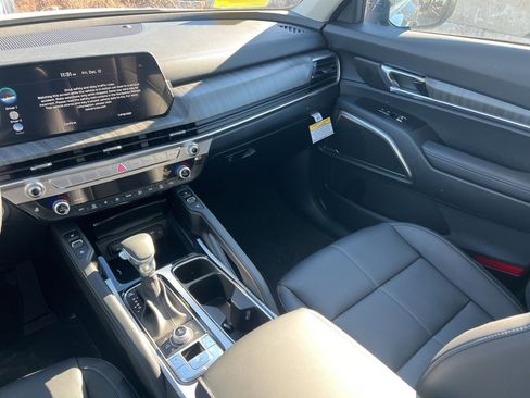 New 2025 Kia Telluride EX image 12