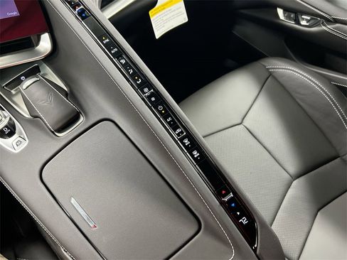 Used 2025 Chevrolet Corvette Stingray Coupe w/ 1LT image 16