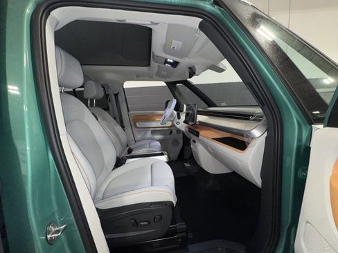 New 2025 Volkswagen ID. Buzz Pro S Plus image 10