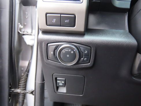 Used 2021 Ford Expedition XLT image 29