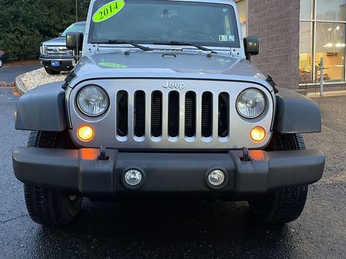 Used 2014 Jeep Wrangler Unlimited Sport w/ Quick Order Package 24S AWD/4WD image 22