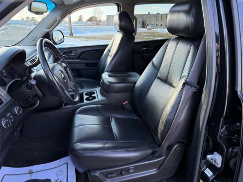 Used 2010 Chevrolet Avalanche LT w/ Luxury Package image 15