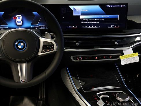 New 2026 BMW X5 xDrive50e image 17