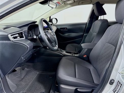 Certified 2025 Toyota Corolla LE image 6