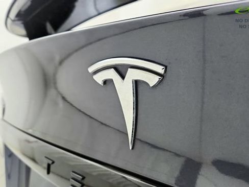 Used 2022 Tesla Model X AWD/4WD image 29