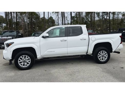 Used 2024 Toyota Tacoma SR5 image 5