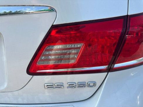 Used 2011 Lexus ES 350 FWD image 5