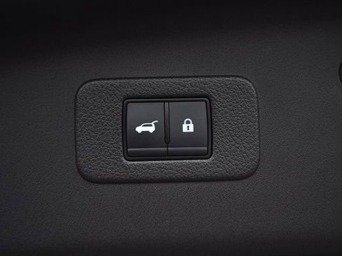 Used 2024 Nissan Armada SL w/ Captain's Chairs Package image 33