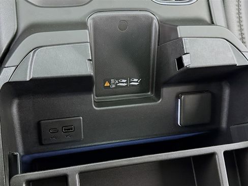 Used 2024 GMC Sierra 2500 Denali w/ Denali Reserve Package image 27