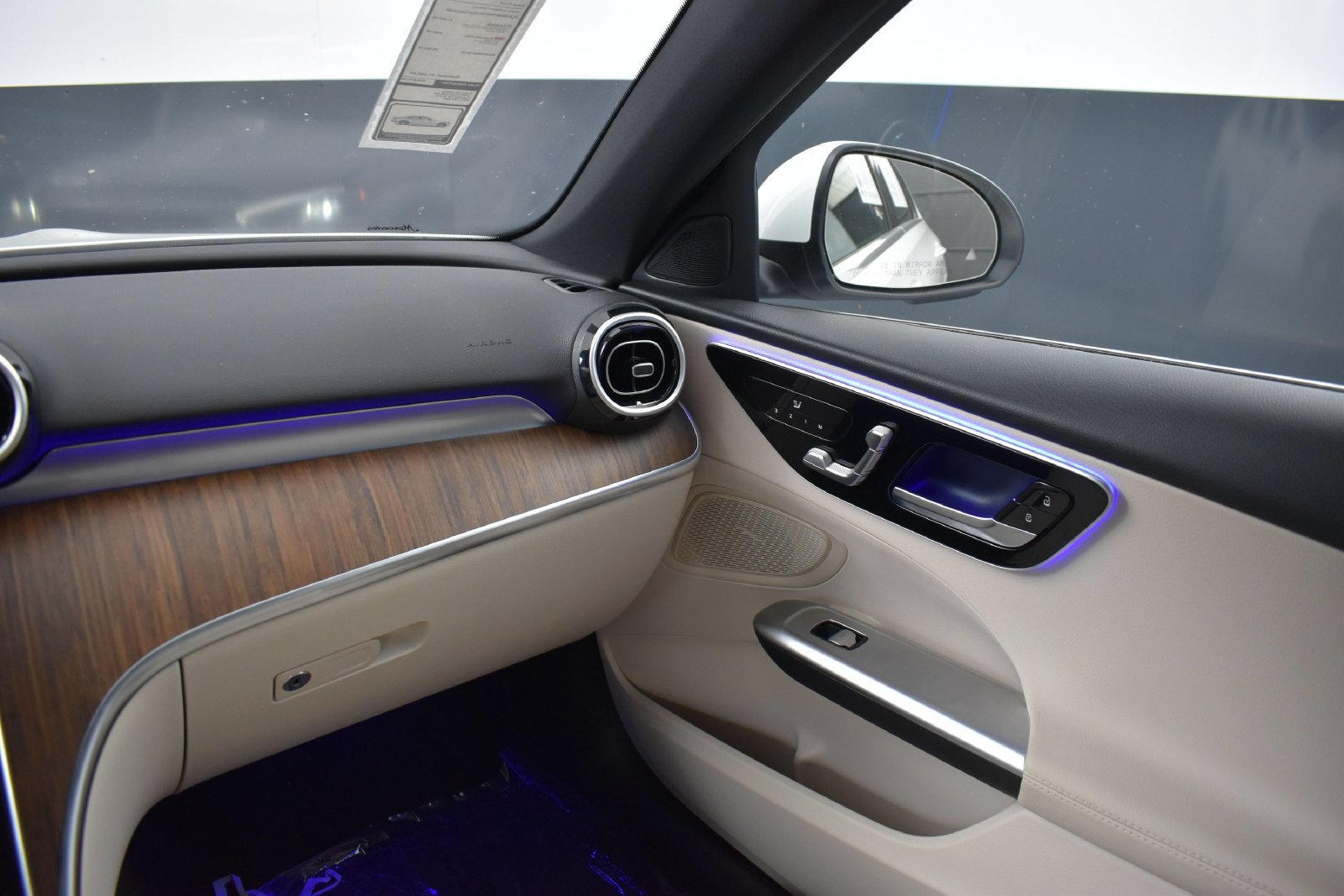 Used 2025 Mercedes-Benz C 300 4MATIC Sedan image 12