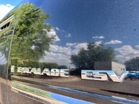 Used 2007 Cadillac Escalade ESV AWD w/ Information Package image 14